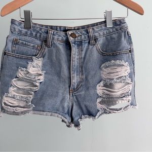 Forever 21 distressed denim short 27